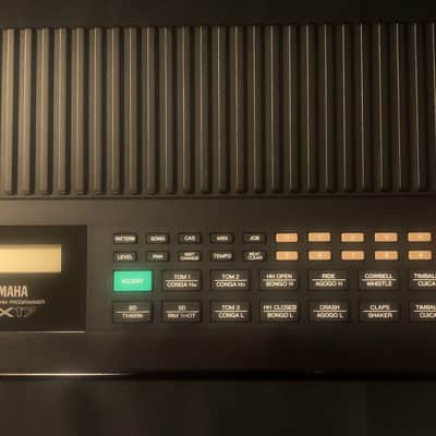 Yamaha RX17 Digital Drum Machine Rhythm Composer Sequencer