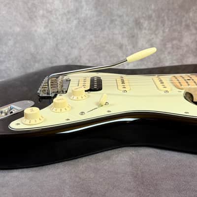 Fender American Professional Stratocaster HSS Shawbucker with Maple Fretboard 2017 - 2019 - Black w/OHSC image 7