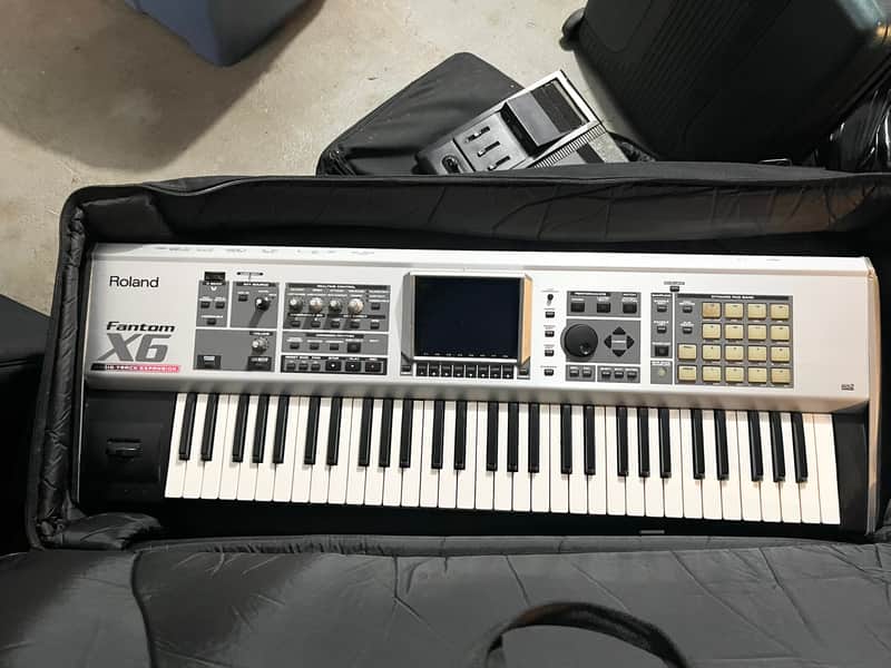 Roland Fantom-X6 61-Key Workstation Keyboard 2004 - 2008 - Silver image 1