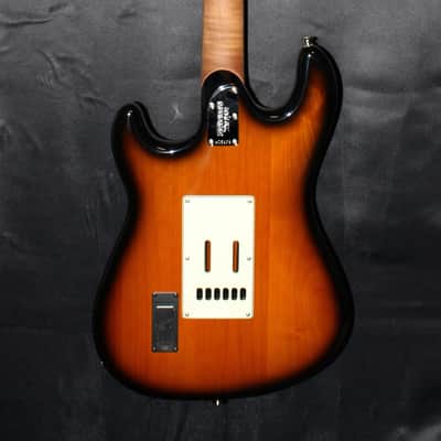 Ernie Ball Music Man Cutlass SSS Vintage Sunburst imagen 5