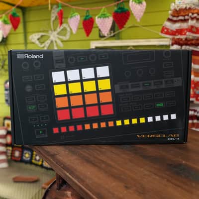 Roland Verselab MV-1 Song-Production-Studio / Arranger - Sampler - Synthesizer - Effects & Vocal FX engines image 6