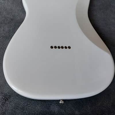 Squier Tom DeLonge Stratocaster 2001 - 2003 - White image 12
