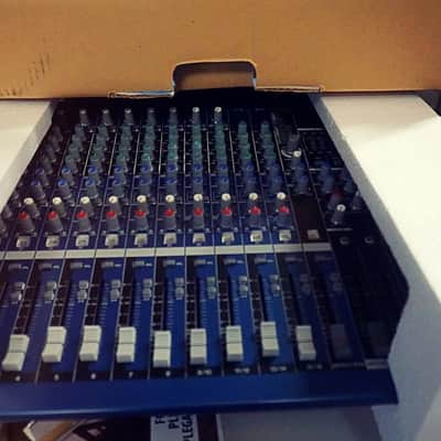 Yamaha MG16/6FX 16-channel 6-bus Analog Mixing Console with Effects image 7