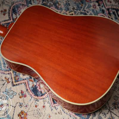 Gibson Custom 1960 Reissue Hummingbird Heritage Cherry Sunburst image 16