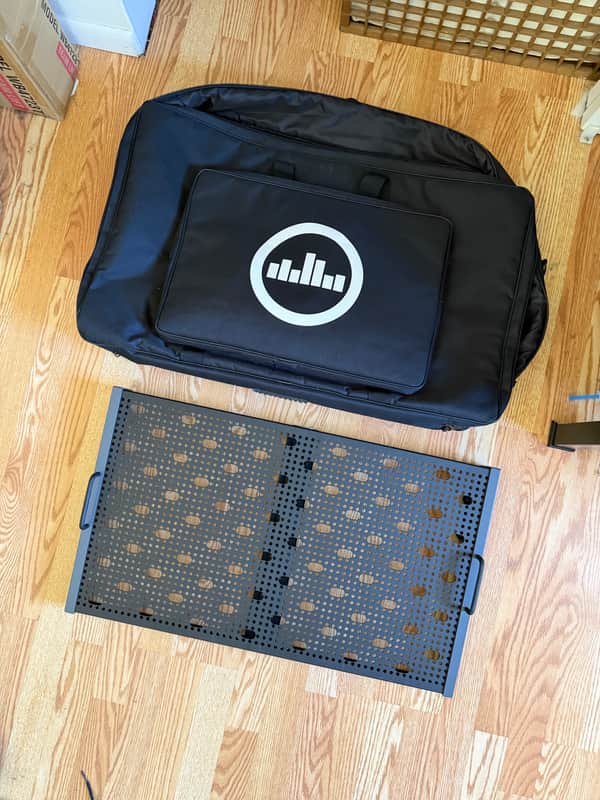 Temple Audio TRIO 28 Pedalboard - Gunmetal w/ soft case and 4xmod image 1