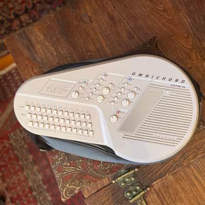 Suzuki OM-100 Omnichord 1989 - Beige image 2