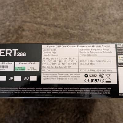 Samson Concert 288 All-In-One Dual-Channel UHF Wireless Dual Lavalier Mic System - H Band (470-518 MHz) 2010s - Black image 5