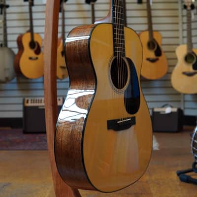 Martin 000-18 Standard Series Sitka Spruce/Mahogany Acoustic Guitar w/Hard Case image 2
