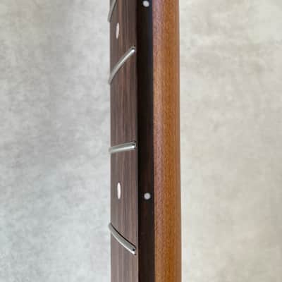 Roasted Maple / Rosewood Stratocaster neck - Nitro Satin - SS Frets - Bone nut image 10