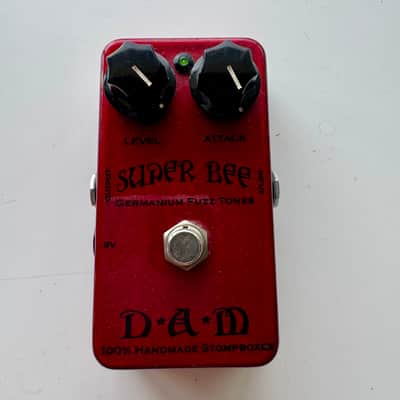 DAM Super Bee Red #67 (2010) – Early Serial – Rare Handbuilt Fuzz – Mint image 1