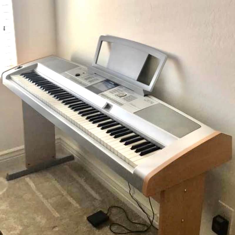 Yamaha DGX-505 Portable Grand | Reverb Canada