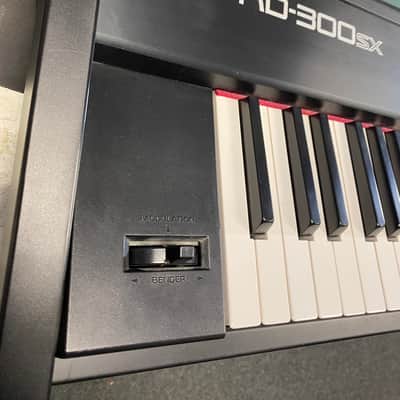 Roland RD-300SX Digital Stage Piano - Includes On Stage Carrying Bag, Footswitch, and Cables! image 3