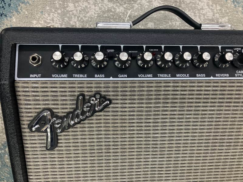 Fender SVD-20CE Studio Valve Drive 20 watt stereo modeling amp