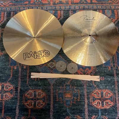 Paiste 18” Signature Symphonic - Heavy Hand Cymbals, Pair image 2