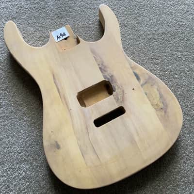 Double Cutaway Basswood Guitar Body with One Humbucker Pickup Route image 1