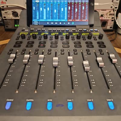 Avid S1 8-Fader EUCON Desktop Pro Tools Control Surface 2023 - Black image 5
