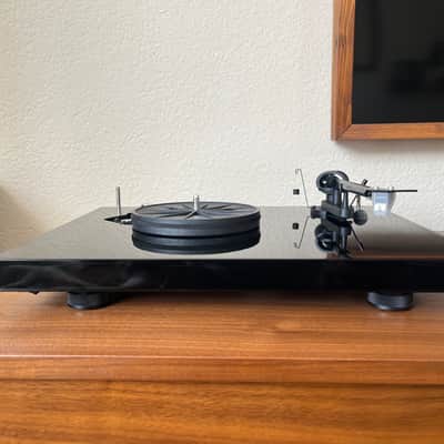 Pro-Ject Debut Carbon Turntable Sumiko Pearl Cartridge + Herbie's Mat Excellent image 4