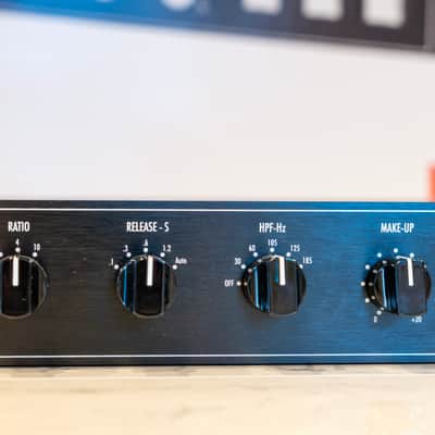 UPGRADED Warm Audio Bus-Comp 2-Channel VCA Bus Compressor image 3