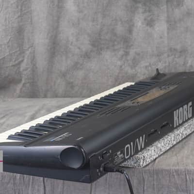 KORG 01/W Music Workstation synthesizer in Good condition image 8