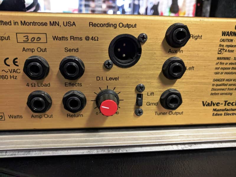 Eden WT- 300 Traveler Bass Amp, 300w, USA Made, Rack Road Case