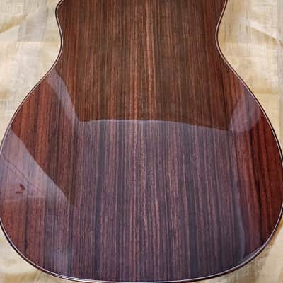 Larrivee PV10 Deluxe Series 2026 - Natural Gloss image 3
