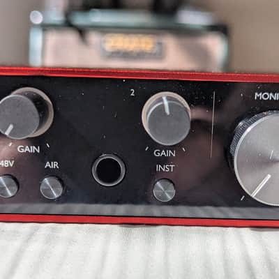 Focusrite Scarlett Solo 3rd Gen USB Audio Interface 2026- Red / Black image 2