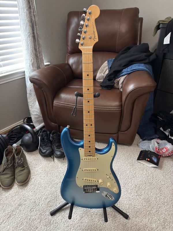 Fender American Elite Stratocaster 2017 - Maple Fingerboard, Sky Burst Metallic image 1