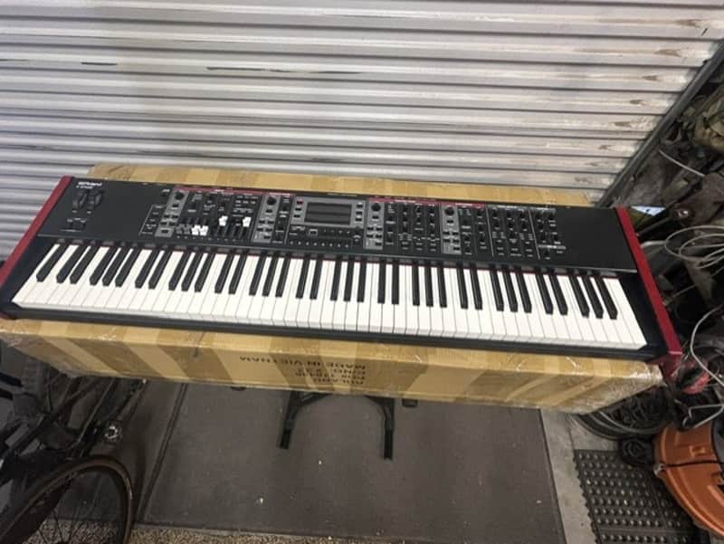 Roland V-Stage 88 Digital Stage Piano 2025 - Present - Black image 1