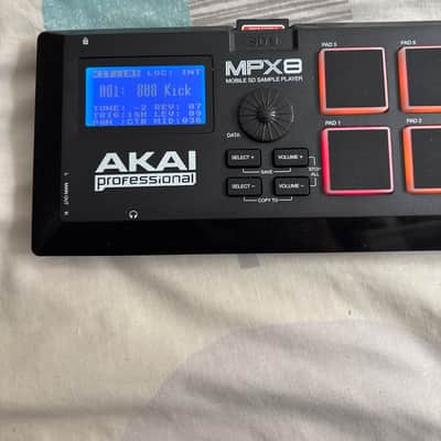 Akai MPX8 SD 2013 - Present - Black image 4