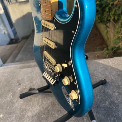 Fender Made in Japan Floyd Rose Stratocaster 1999 - Blue sparkle image 12