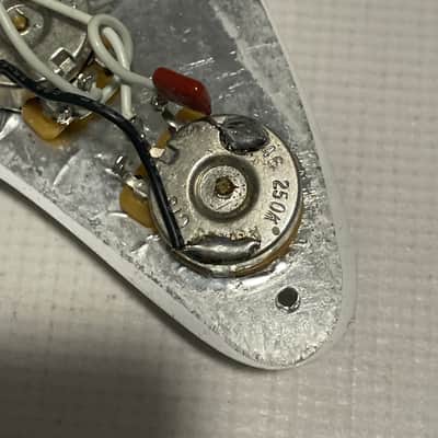 2006 MIM Fender Mexico Stratocaster Lefty White Loaded SSS Pickguard 11 Screw 3 Ply image 12