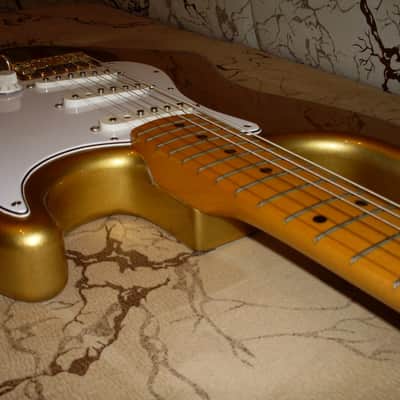Fender '57 Stratocaster 1999 Aztec Gold image 2