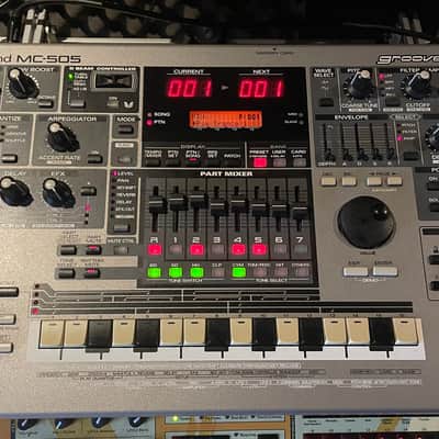 Roland MC-505 Groovebox