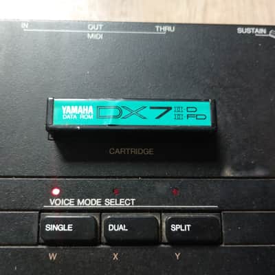 Yamaha DX7IIFD 16-Voice Synthesizer with Floppy Drive and Expansion Cartridge 1986 - 1989 image 3