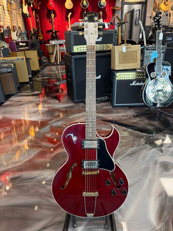 Gibson ES-135 P-100 - 2002 - Cherry image 1