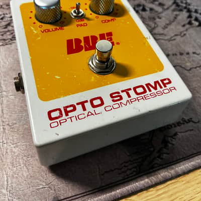 BBE Opto Stomp Optical Guitar/Bass Compressor Pedal 2010s - Yellow image 6
