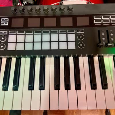 Novation 49SL MkIII 49-key Keyboard Controller with Sequencer image 3