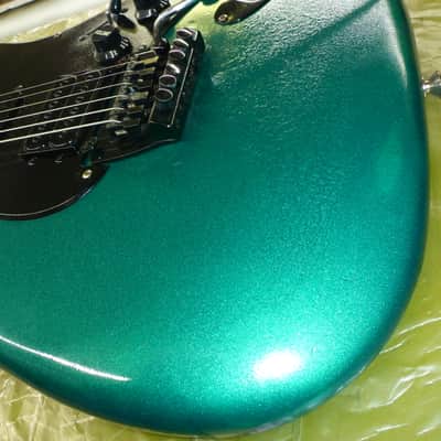 Applause HSS , Strat Style : 2 Vol, 1 Tone , 5 Way Switch , Mini Toggle Locking Tremolo - Re-Painted Crackle Green image 8