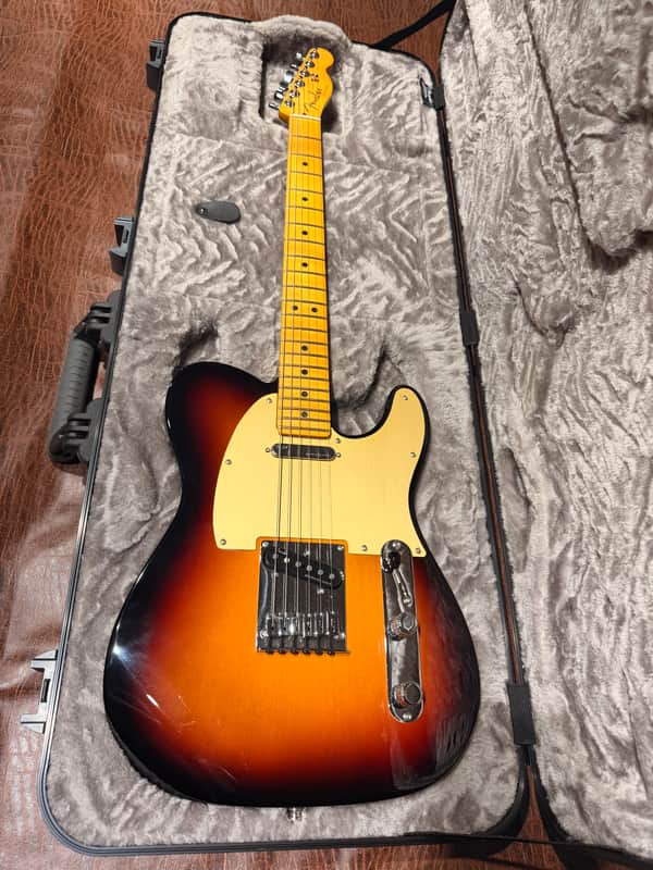 Fender American Ultra II Telecaster with Maple Fretboard - Ultraburst