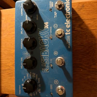 tc electronic【FLASHBACK X4】ディレイ＆ルーパーUSED TC Electronic Flashback X4 Delay and Looper Pedal | Reverb