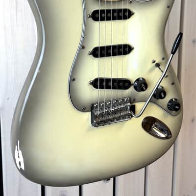 Fender Stratocaster with Maple Fretboard 1979 - Antigua image 2