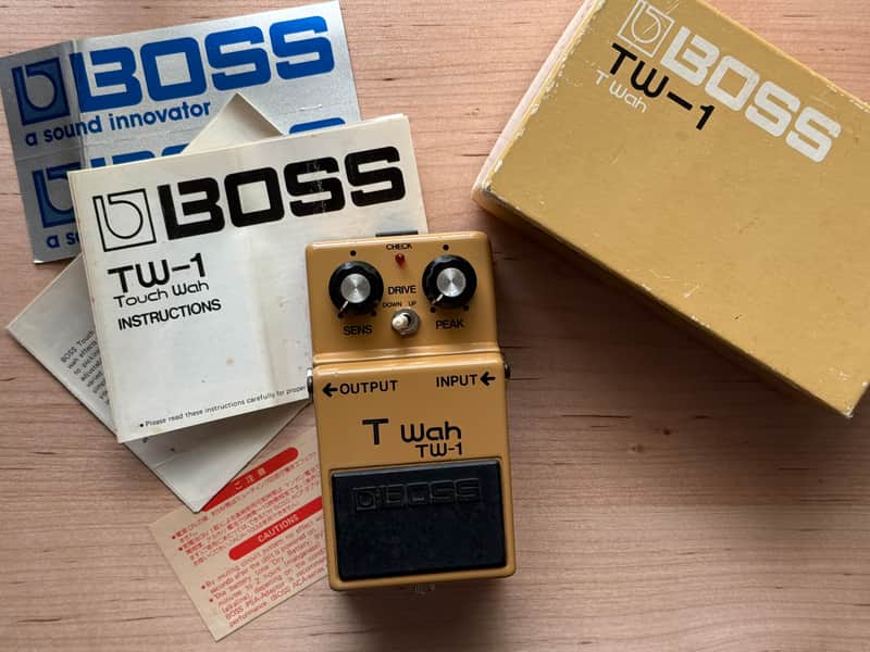 Boss TW-1