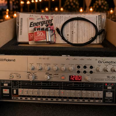 Roland TR-06 Boutique Mint Complete Boxed w/ All Paperwork, USB Cable & Batteries