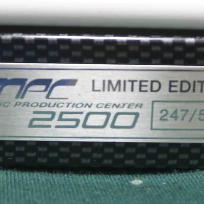 Akai MPC 2500 Limited Edition 247/500 White W/ Carbon fiber Print Sides image 3