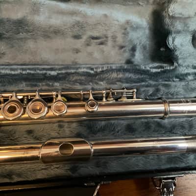 Yamaha  285SII Open Hole Flute All New Pads, Clean image 2