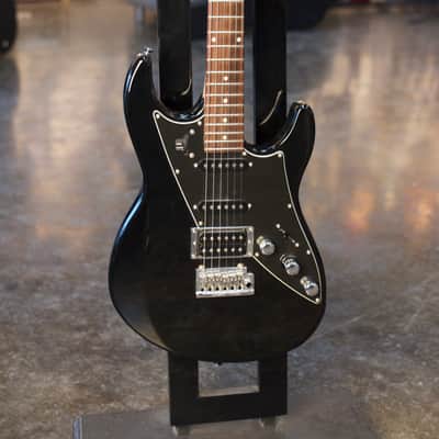 Line 6 JTV-69 S James Tyler Variax Modeling Electric Guitar Black