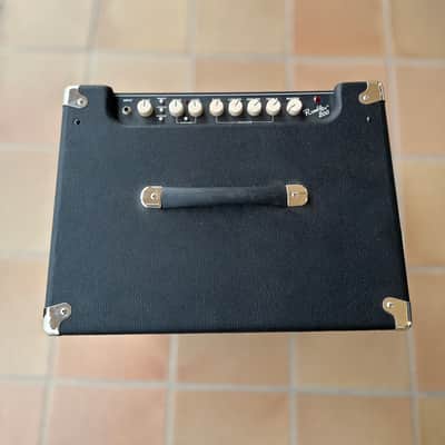Fender Rumble 200 V3 200-Watt 1x15" Bass Combo 2015 - Present - Black image 2