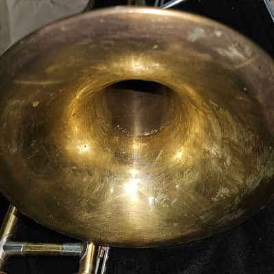 Holton Collegiate Trombone, with case & mouthpiece, USA. Very good condition image 14