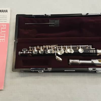 Pre-Owned Yamaha YPC-32 Piccolo Outfit image 5