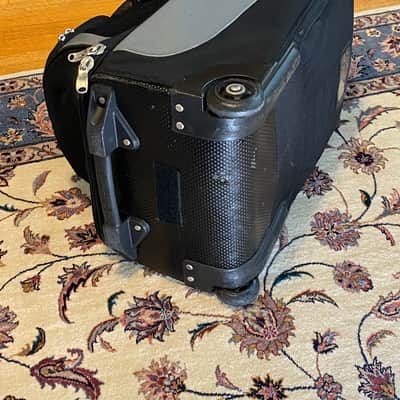 Fender - Wheeled Suitcase with Detachable Gig Bag Back Pack image 4